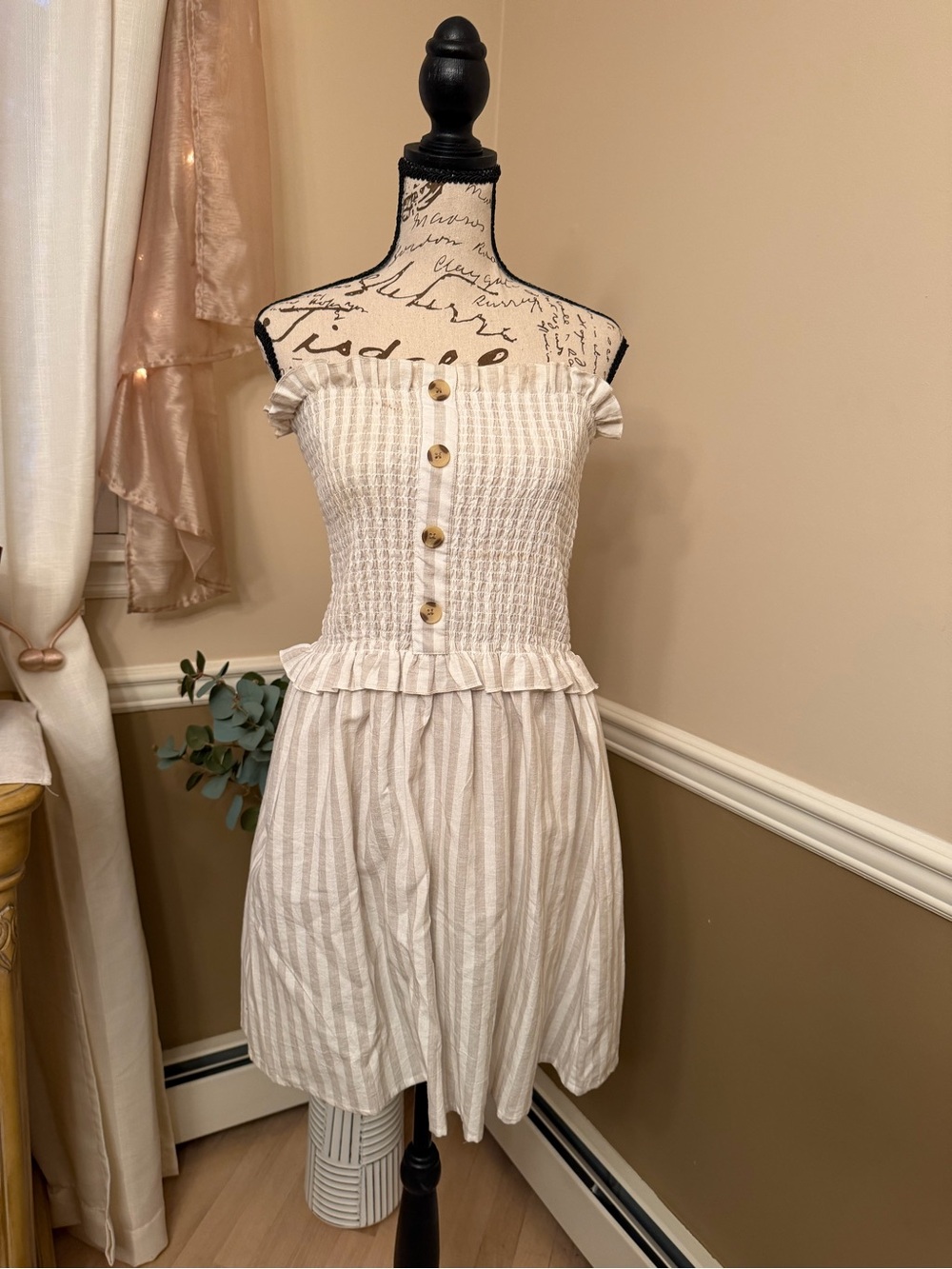 Strapless Smocked Tube Top Neutral Stripe Peplum Blouse / size L